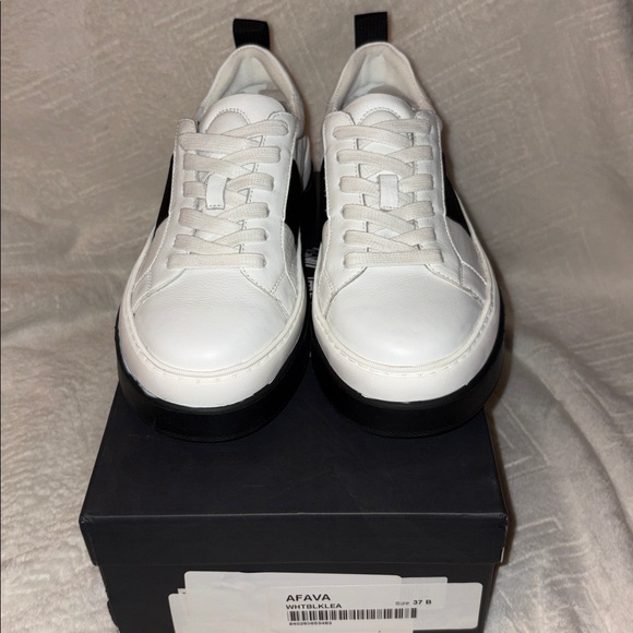 NWT Anthropologie SILENT D AFAVA Sneaker in White/Black - Picture 6 of 13